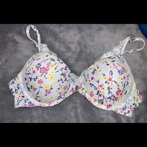 Jessica Simpson Front Clasp Bra
